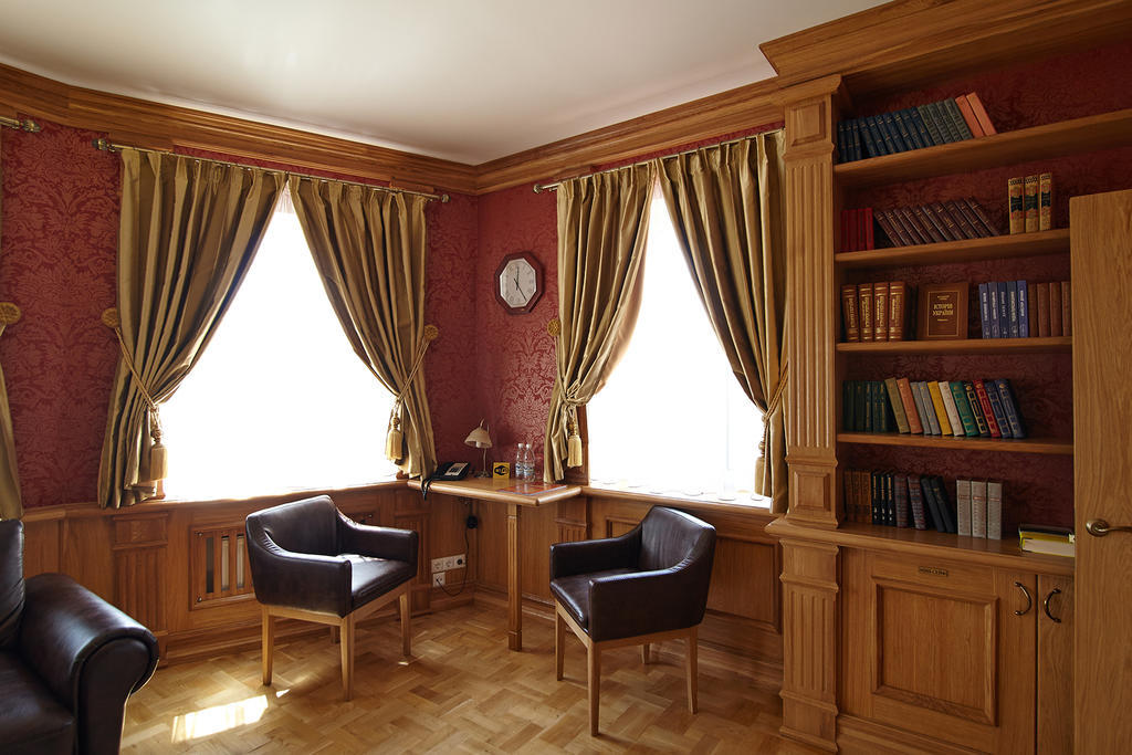 Pidkova Hotel Rivne Quarto foto
