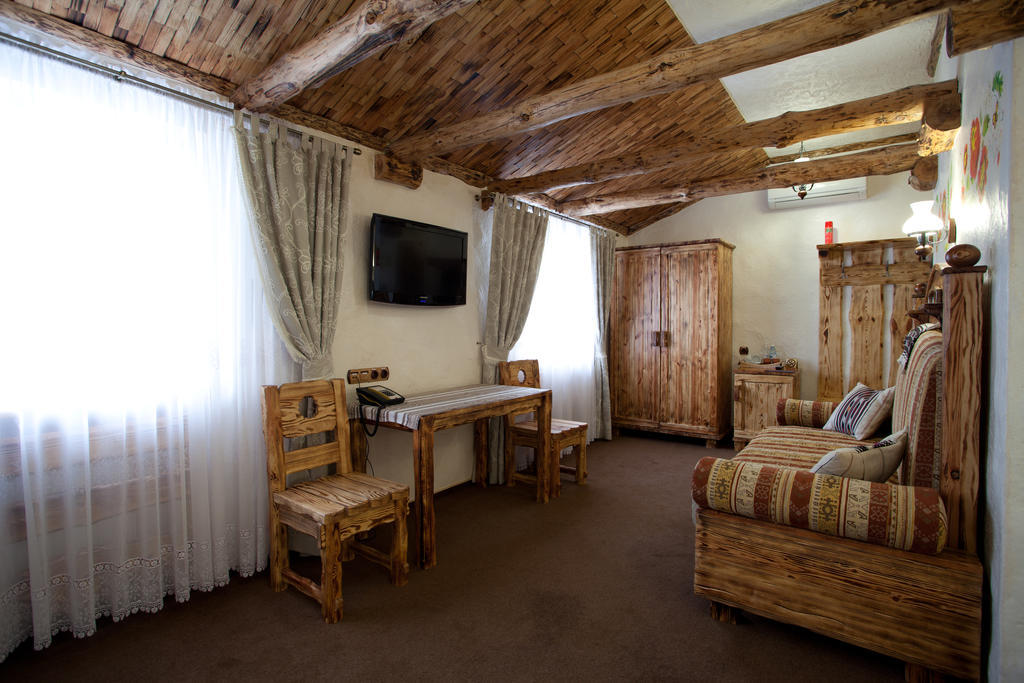 Pidkova Hotel Rivne Quarto foto