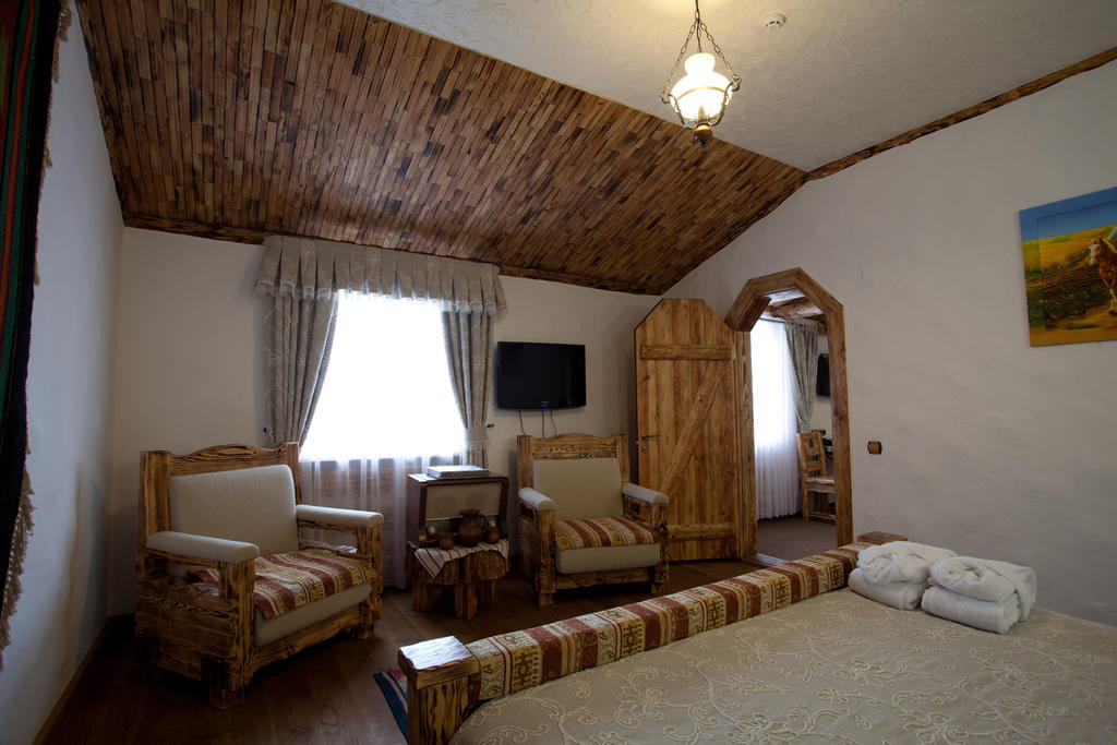 Pidkova Hotel Rivne Quarto foto