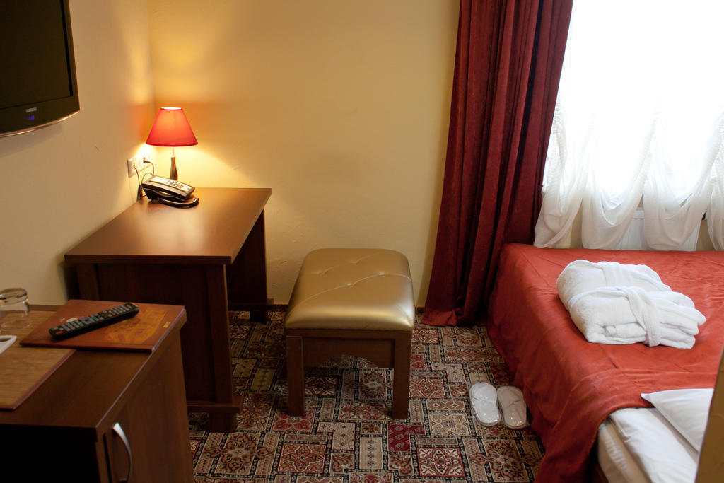 Pidkova Hotel Rivne Quarto foto